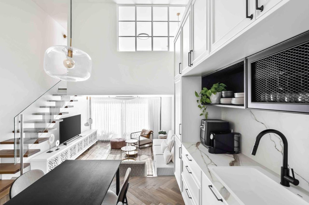 Elegant Duplex With Parking By Beachfront Stay Herzelia エクステリア 写真
