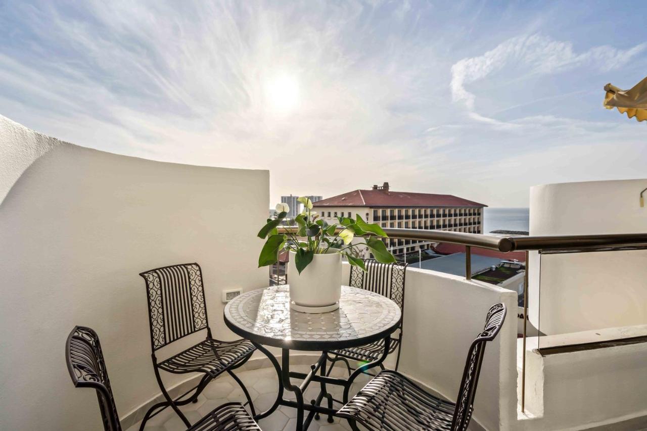 Elegant Duplex With Parking By Beachfront Stay Herzelia エクステリア 写真