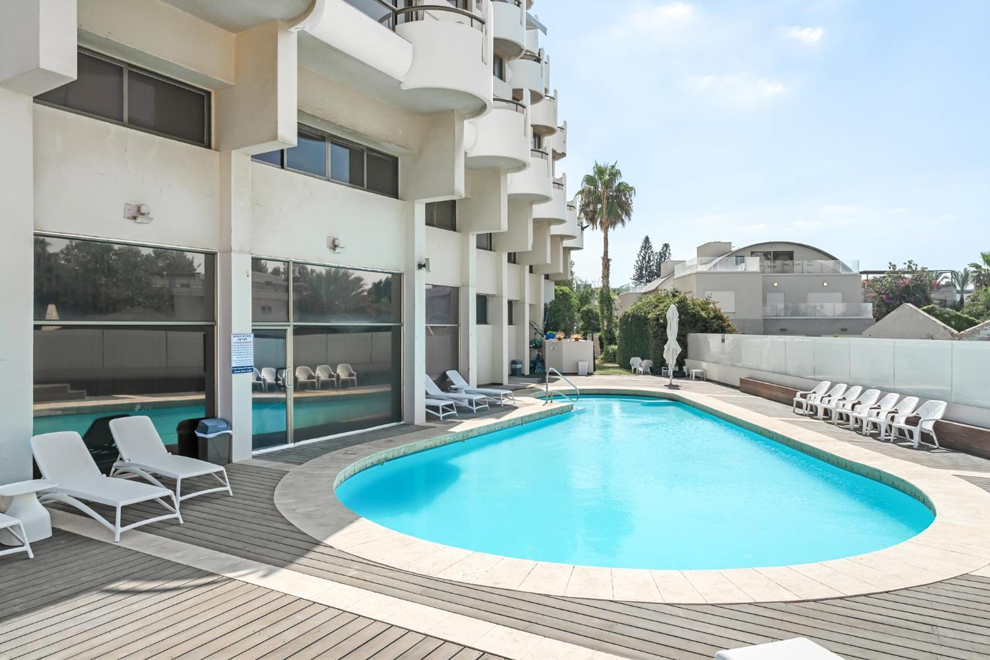 Elegant Duplex With Parking By Beachfront Stay Herzelia エクステリア 写真